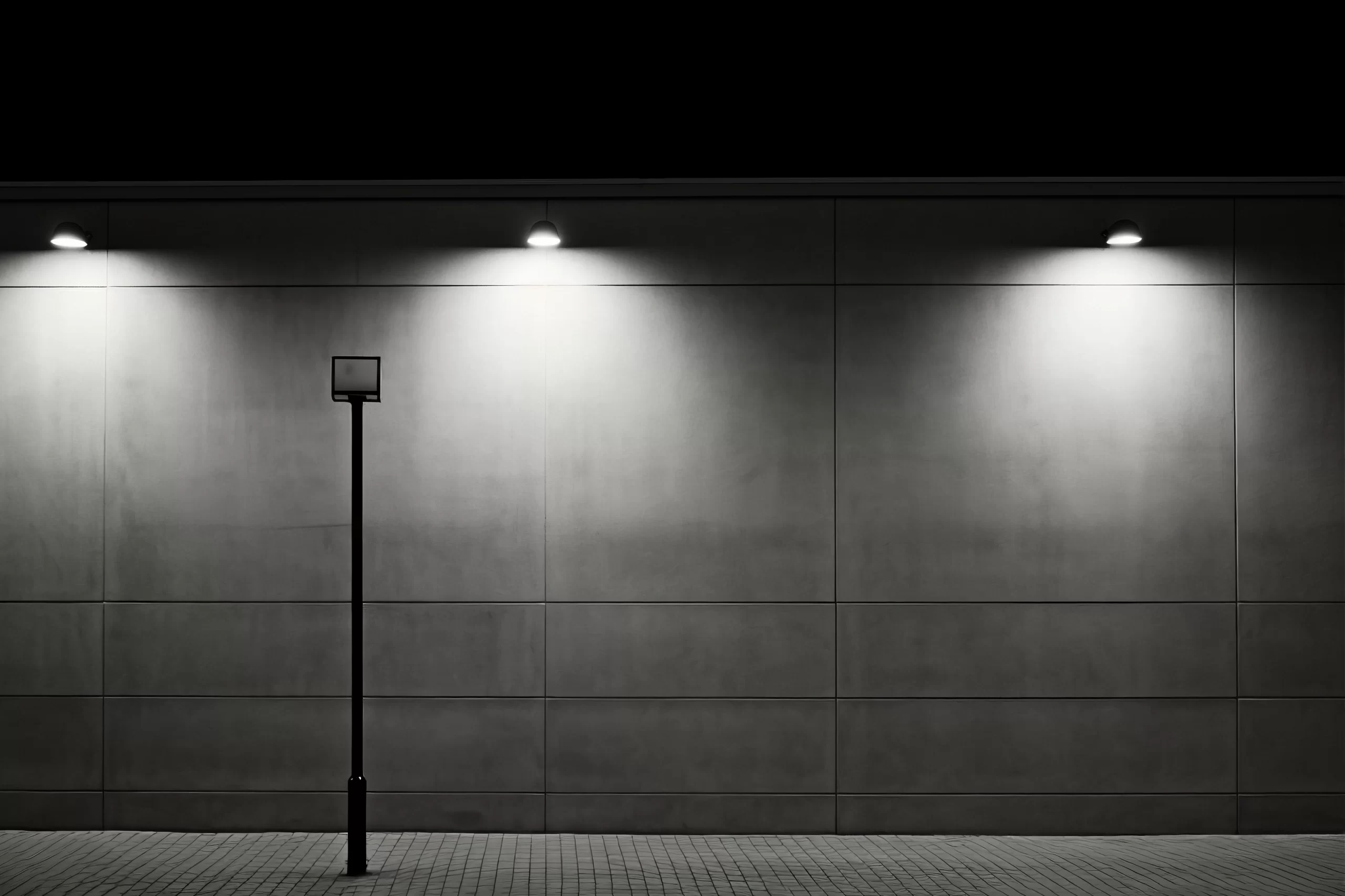 Instalación de luminarias LED en una tienda comercial